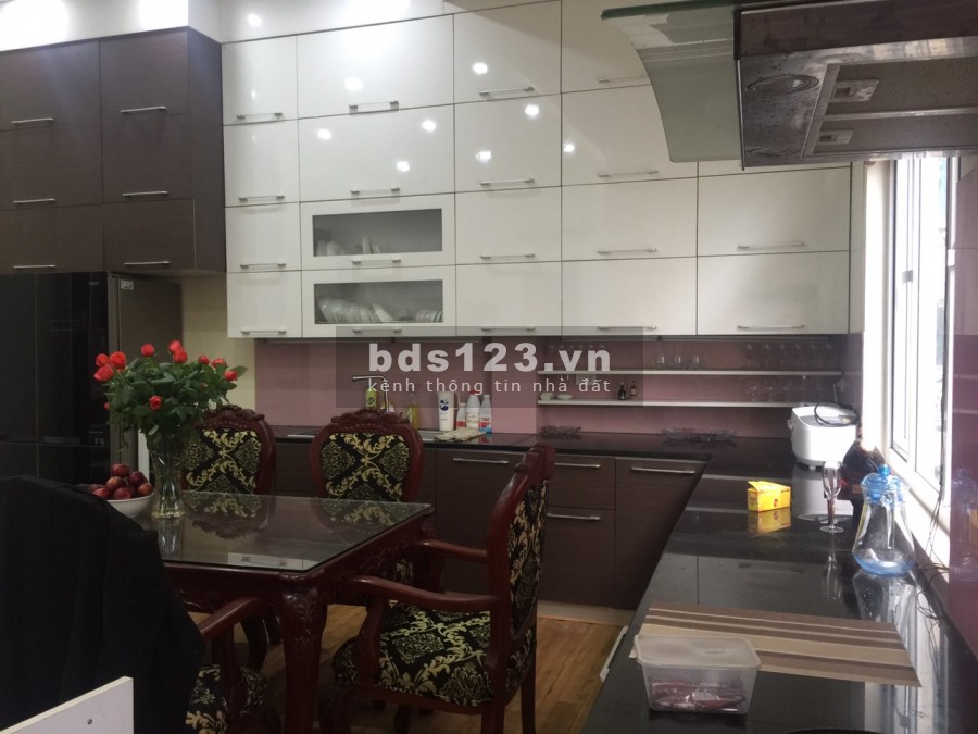 Cấp bán nhà Nguyễn Lương Bằng, ngõ 3 gác, sát taxi đỗ 48m2x5TxMT6m, 4tỷ