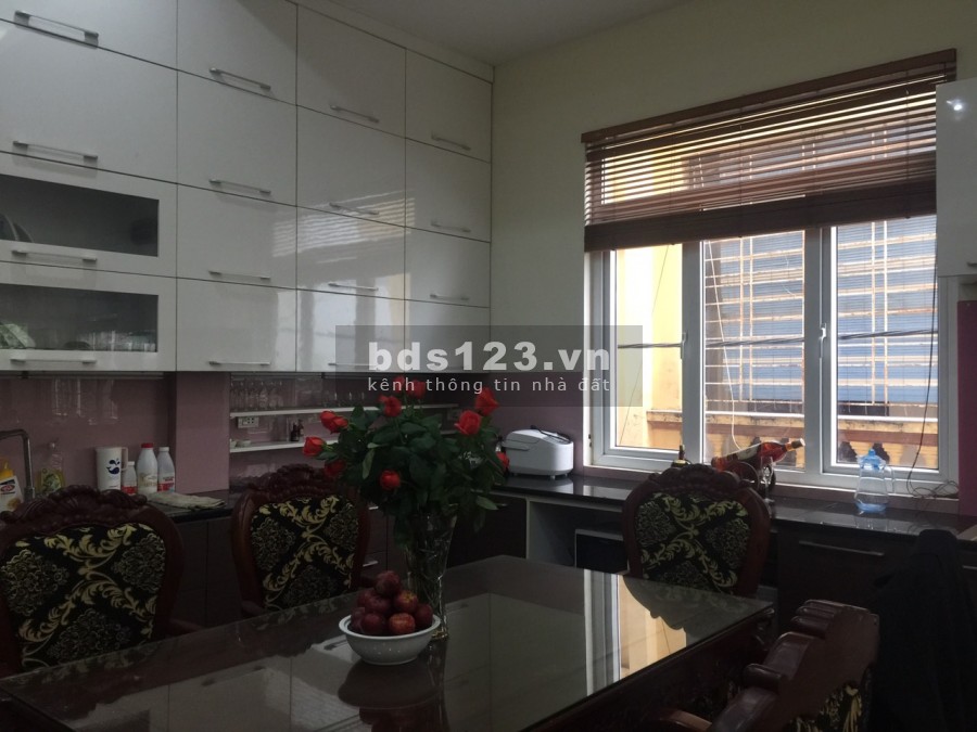 Cấp bán nhà Nguyễn Lương Bằng, ngõ 3 gác, sát taxi đỗ 48m2x5TxMT6m, 4tỷ