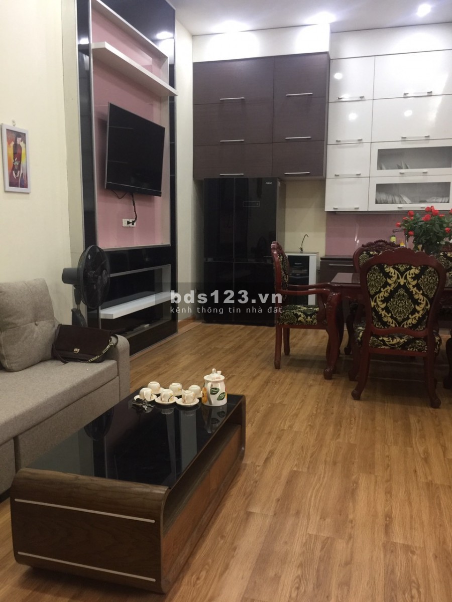 Cấp bán nhà Nguyễn Lương Bằng, ngõ 3 gác, sát taxi đỗ 48m2x5TxMT6m, 4tỷ