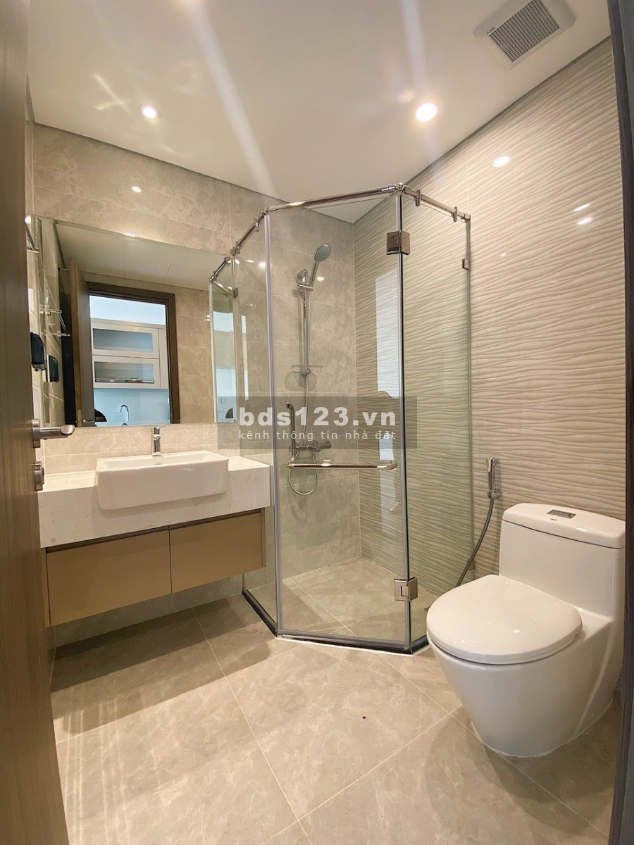 Tôi cho thuê CH Studio 38m2 giá rẻ nhất cho khách thiện chí tại Vinhomes West Point Phạm Hùng