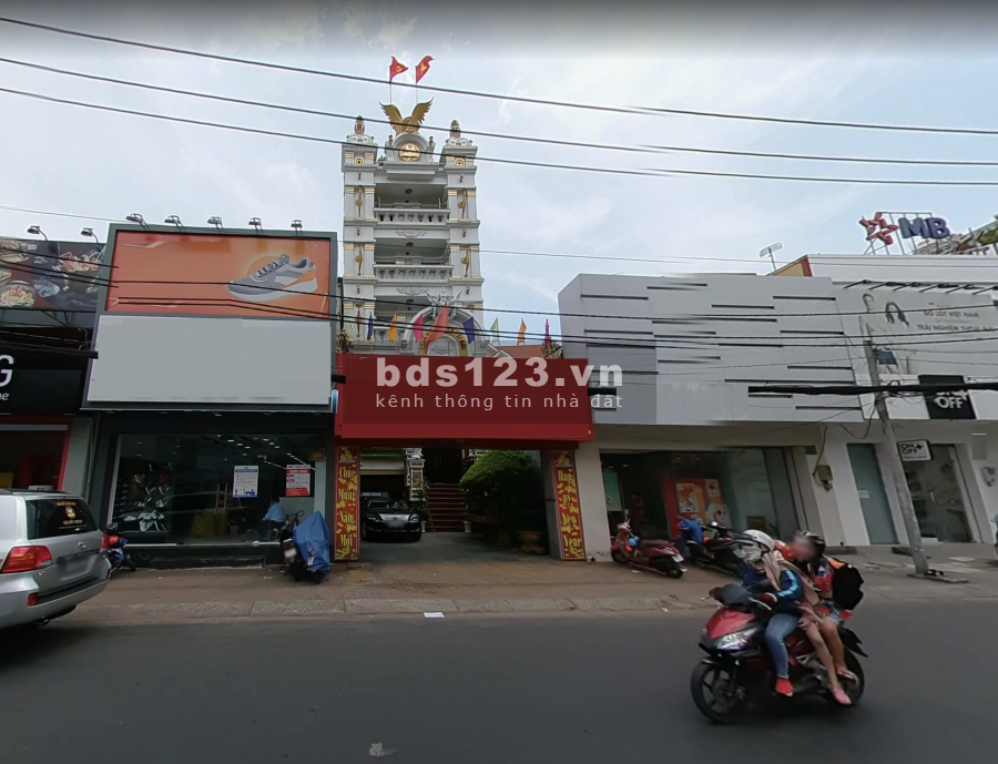 Mặt Tiền đ. Thạch Lam 4 x 18 4L khu sầm uất kd