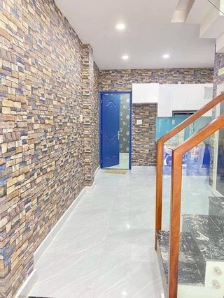 Ngân hàng siếc Bán GẤP nhà 56K Trần Hưng Đạo, Phường 7, Quận 5, ô tô đỗ cửa, 39m2, 2 lầu, giá chỉ 5 tỷ 3