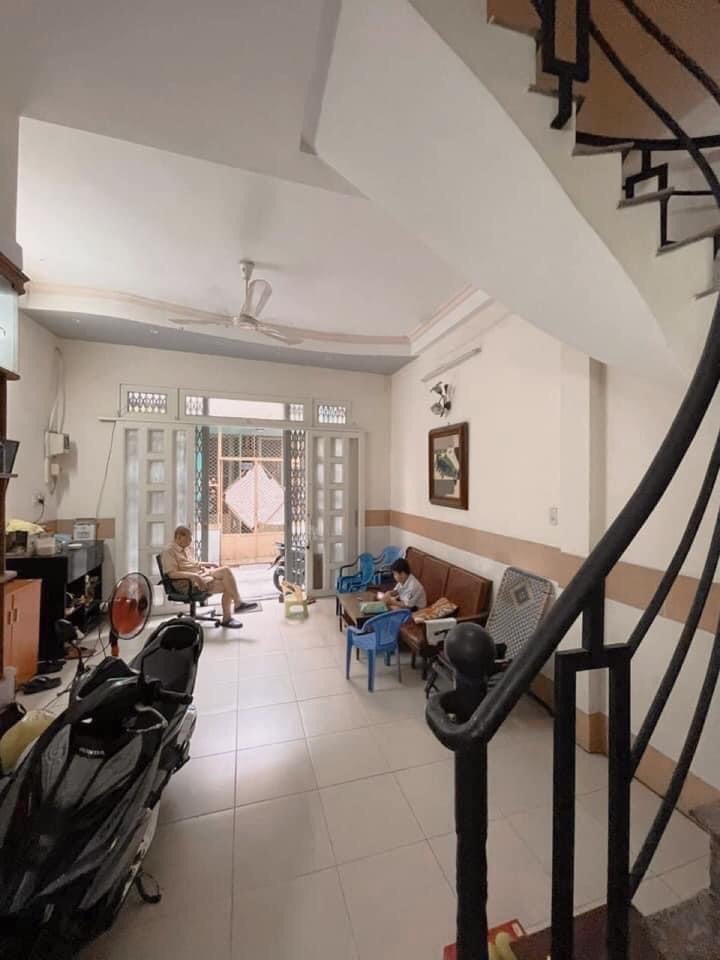 Bán gấp nhà 4 tầng - 46m2 Lê Văn Sỹ, Quận Phú Nhuận chỉ 6 tỷ 900