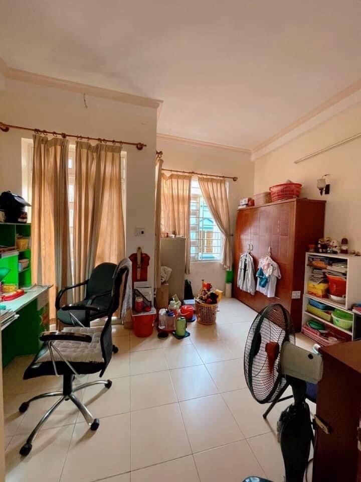 Bán gấp nhà 4 tầng - 46m2 Lê Văn Sỹ, Quận Phú Nhuận chỉ 6 tỷ 900