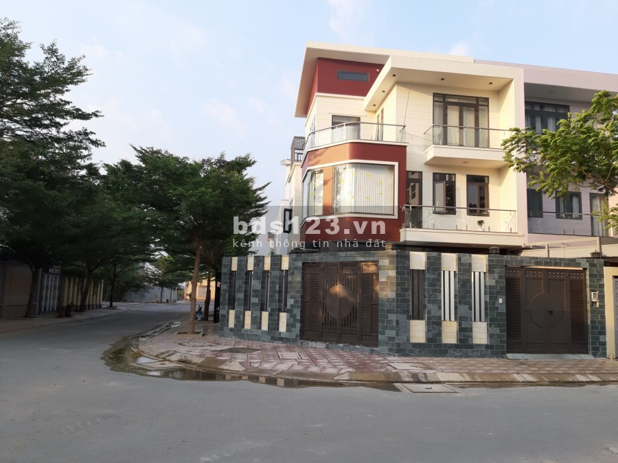 Nhà biệt thự hai mặt tiền,khu dân cư Hà Đô,P.Thới An
