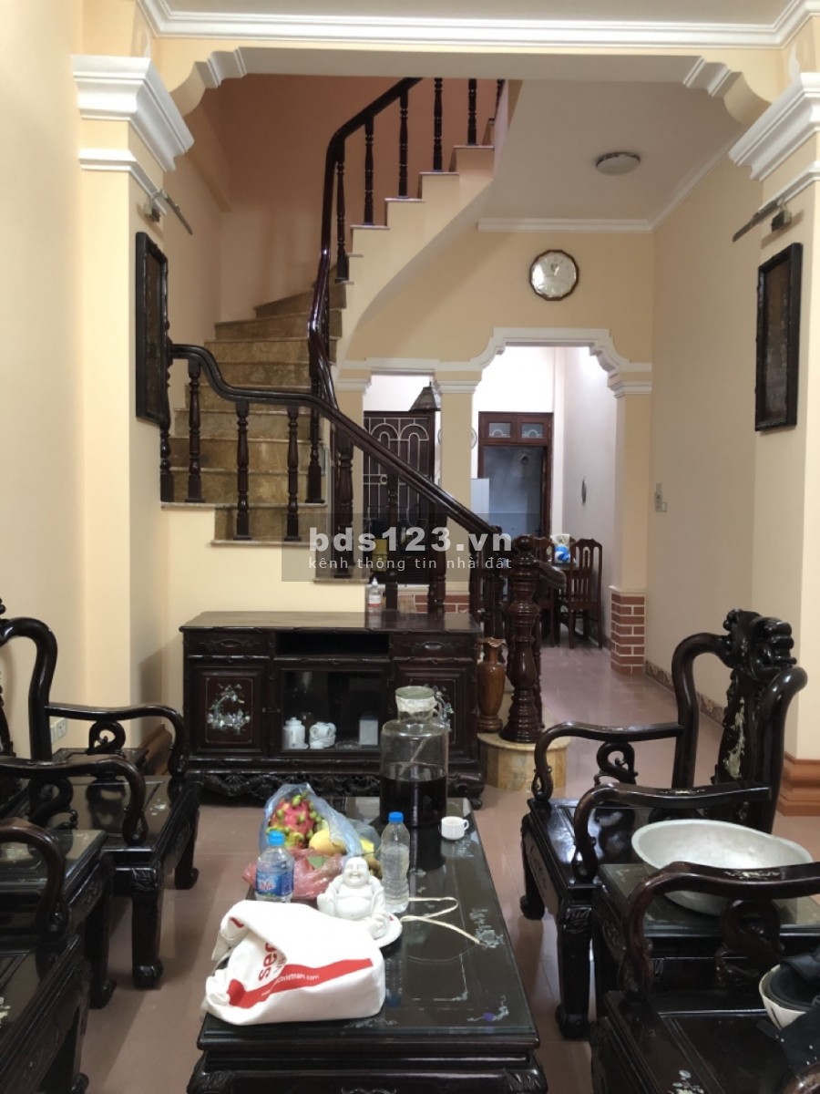 Lương Thế Vinh!!! Cực phẩm ở ngay, ngõ ô tô đỗ cửa, 3 bước đường to.