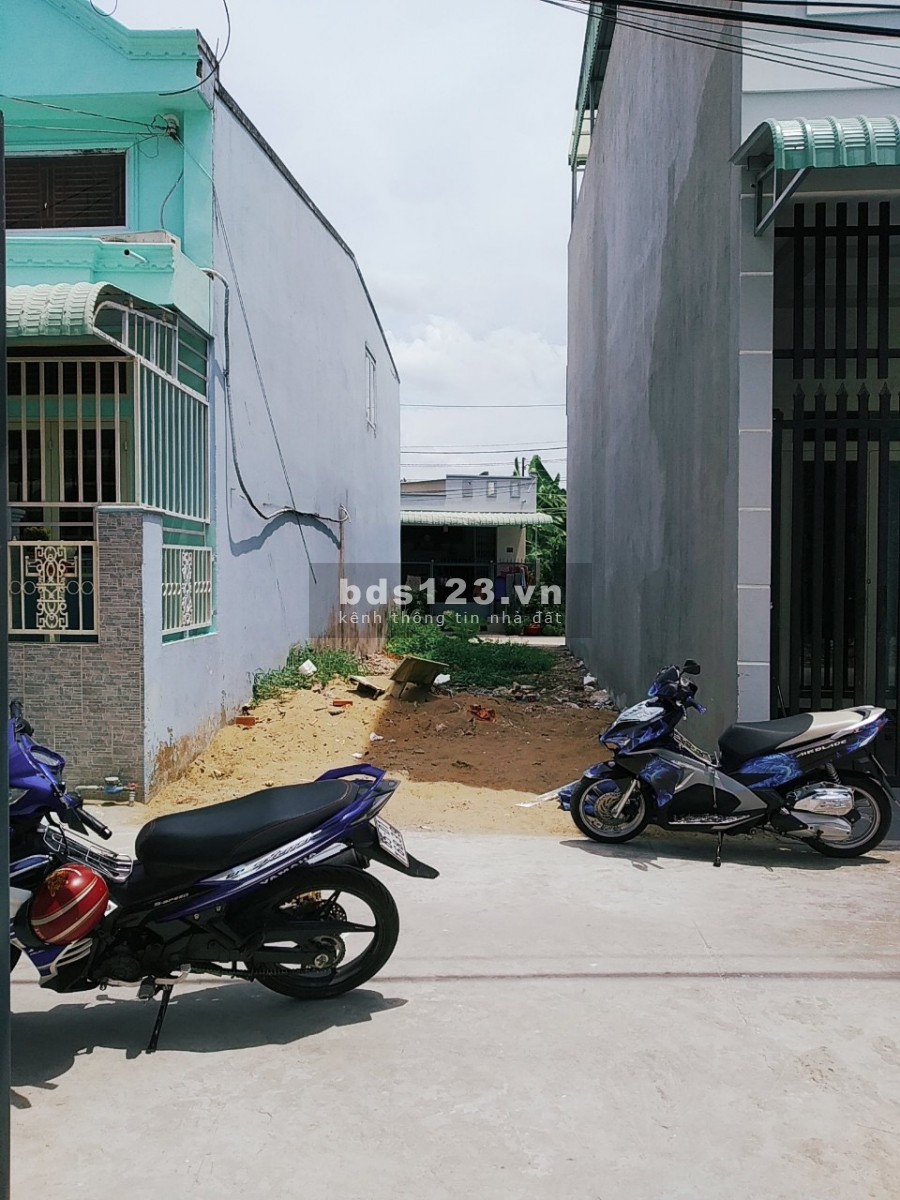 Nền thổ cư 2 mặt tiền cấp GPXD Hẻm 115 Cách Mạng Tháng 8, An Thới, Bình Thủy, Cần Thơ