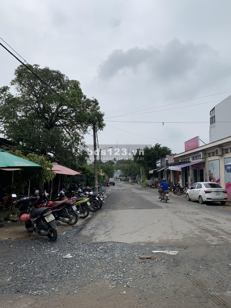 Bán đất 80m2, 420tr, chợ long cang mới, cần đước, long an