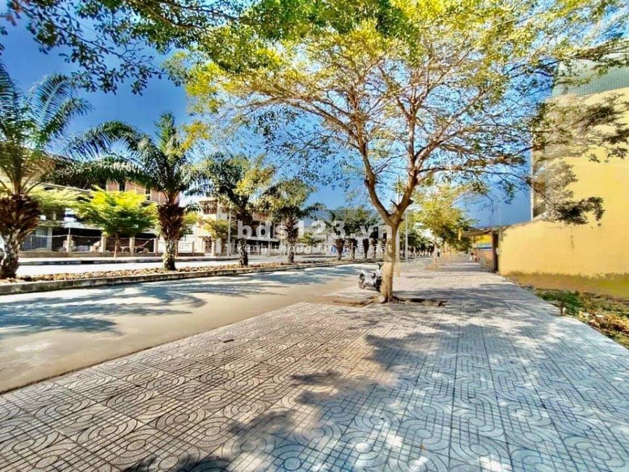 Cần Bán Gấp 105M2 Thổ Cư Gần Aeon Bình Tân - Bình Chánh, SỔ SẴN