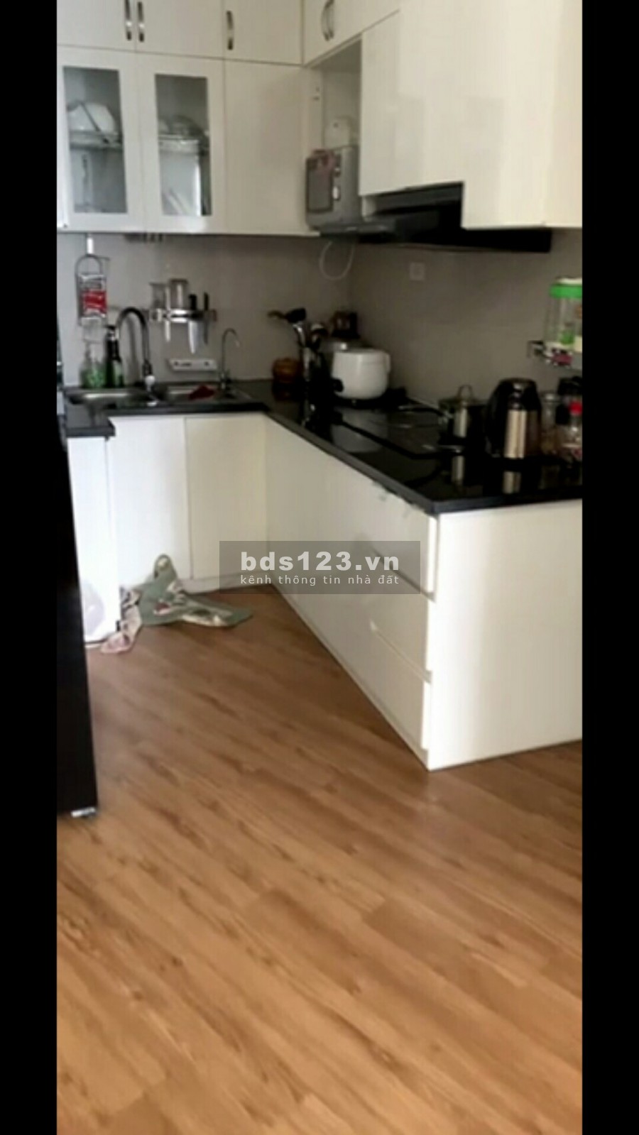 Bán gấp căn hộ 66m full đồ, 2PN, tại FLC 36 Phạm Hùng, giá 2.02 tỷ có thương lượng.