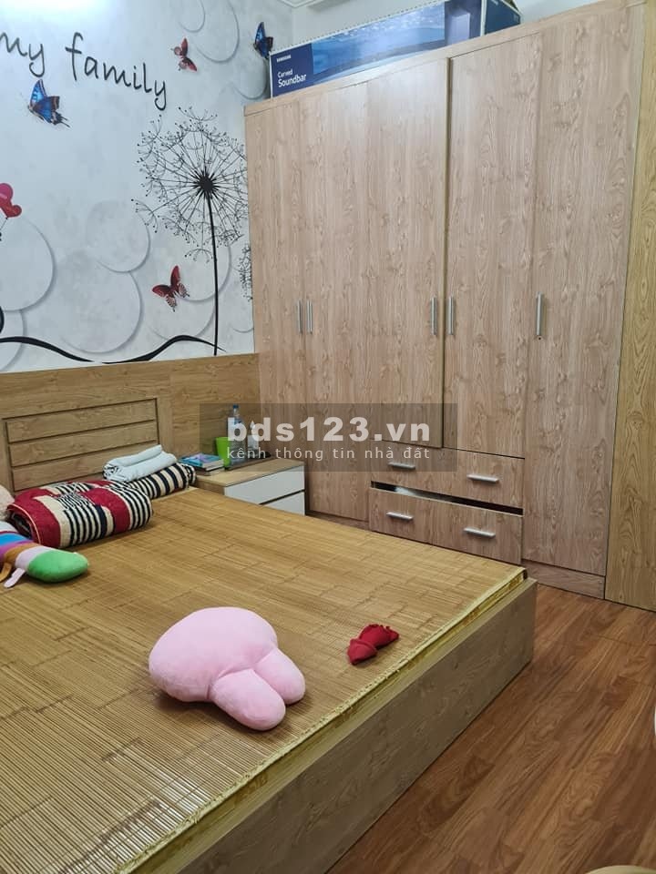 Nhà Quan Nhân 3.8 ty, dt 45m2 đẹp, lô góc, thoáng, ở ngay