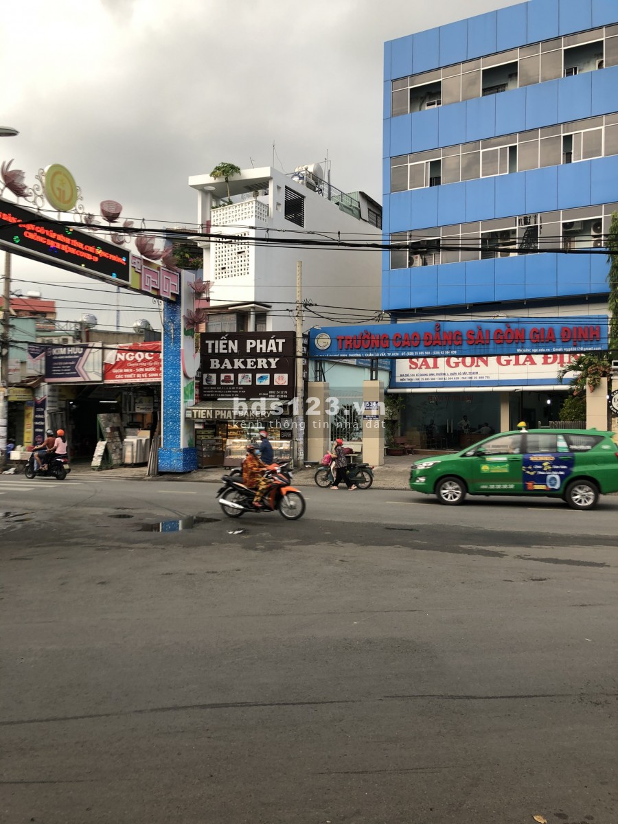 MT Lê Quang Định 4x32m 1T-1Lầu sàn trống suốt KD Tự Do giá 20Tr/th