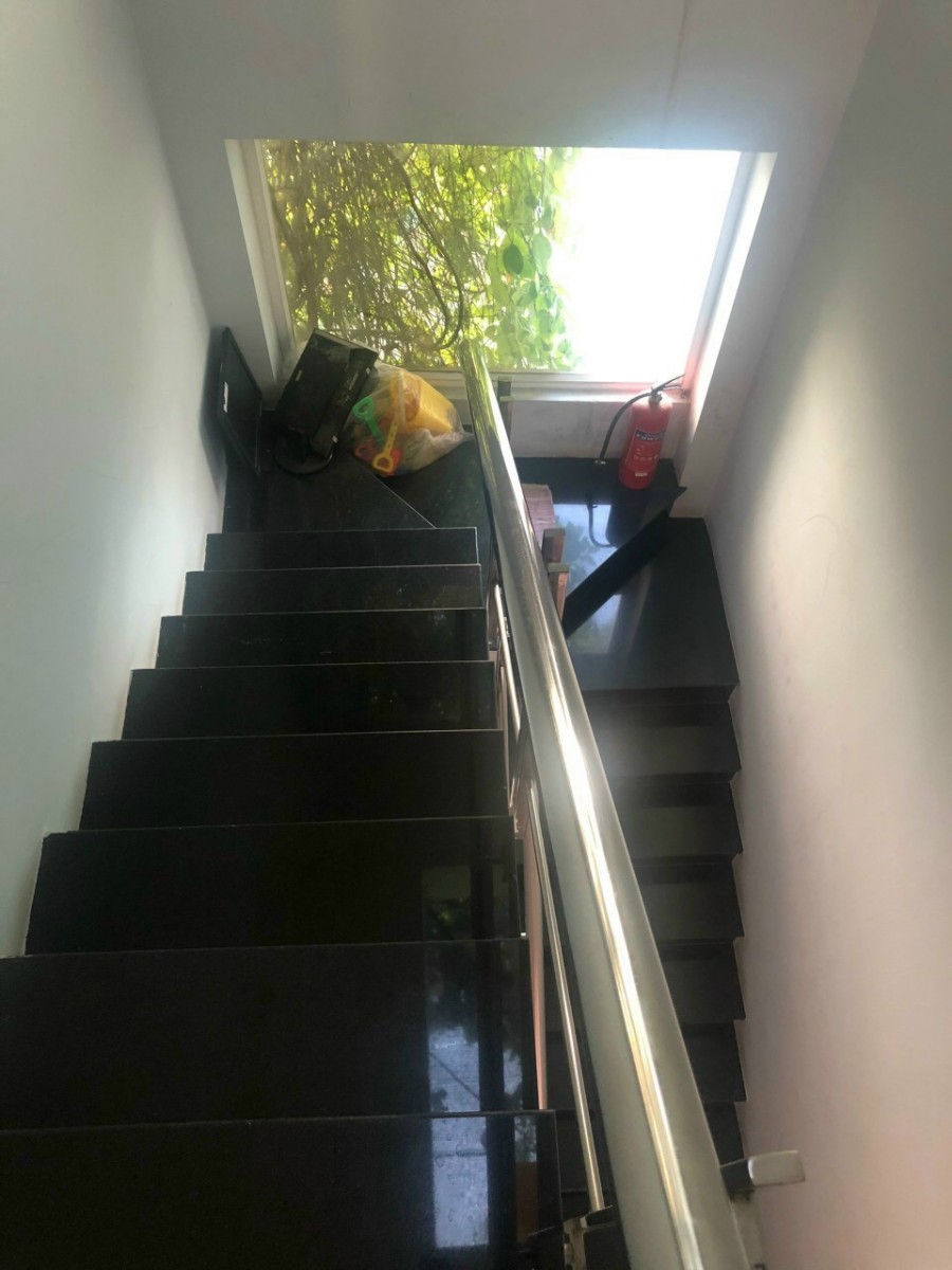 Nhà HXH đường Trần Bình Trọng, P.5, Bình Thạnh, ngang 4,5m, 5 tầng, DT sàn 140m, giá 4,65 tỷ.