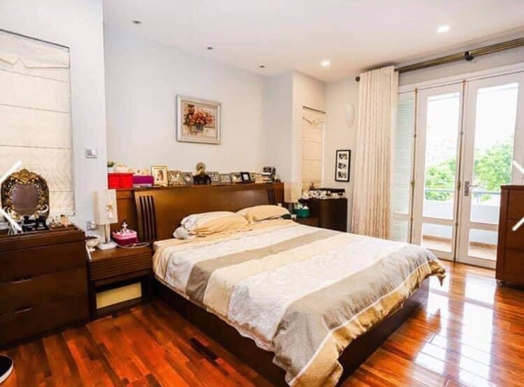 BÁN NHÀ PHÂN LÔ HỒ ĐỐNG ĐA GARA Ô TÔ 7 CHỖ KINH DOANH KHU VIP DT 62M, 4 TẦNG ,MT 5M. GIÁ 11.5 TỶ