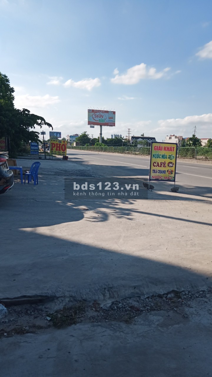 Nhà Nghỉ mặt đường 5, gần 20p nghỉ, khu đông dân cư, giá cực tốt: lh 0835459289