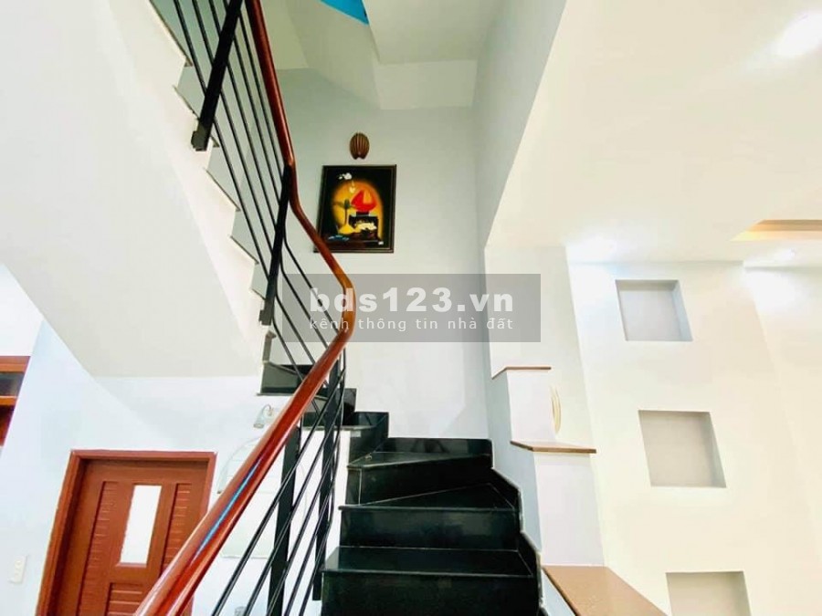 Nhà đẹp Trịnh Đình Trọng Tân Phú 3Lầu 50m2 Hẻm xe hơi chỉ 4tỷ4