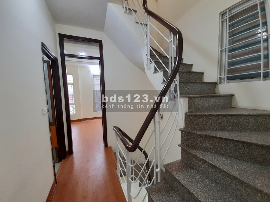 Bán nhà Đường Khương Đình, Q. Thanh Xuân. 57m2x5 tầng.