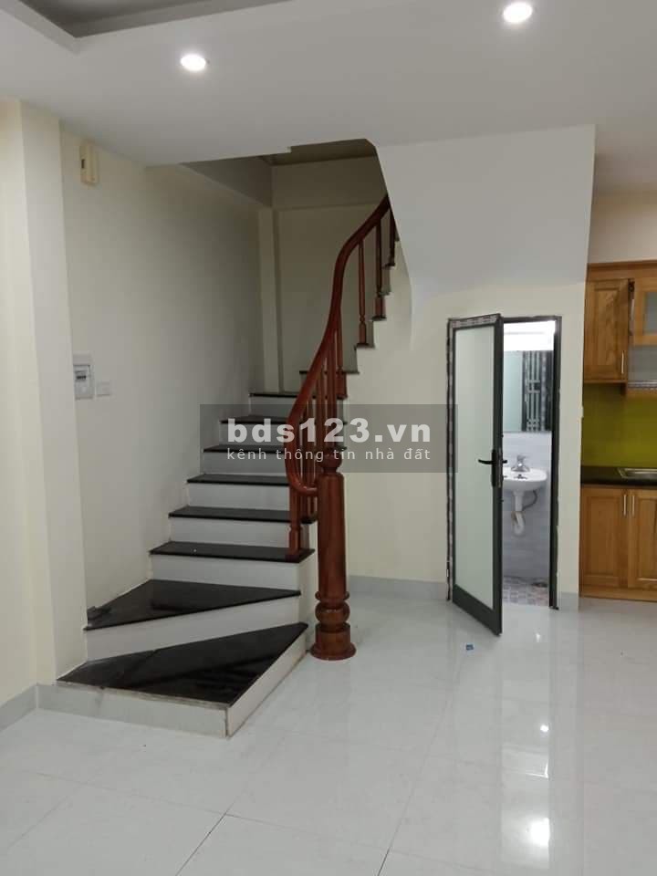 Bán nhà Kim Giang, quận Hoàng Mai, 5 tầng mới xây, hơn 2 tỷ