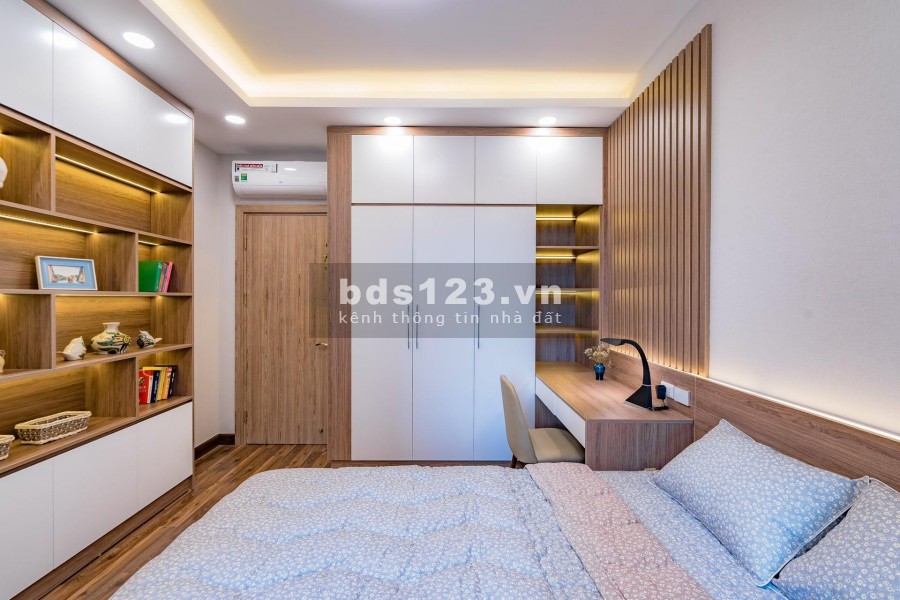 Nhà Hoàng Mai cần bán gấp giá cực kỳ rẻ nhà sổ đỏ vuông vắn chính chủ ở phố Vĩnh Hưng ngõ ô tô