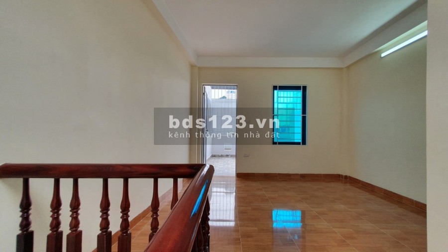 Trắng Tinh Khôi với siêu phẩm Hoàng Mai 30m2, 5 tầng, mới tinh, chỉ 3 tỷ