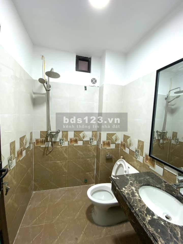 Bán nhà mới xây lô góc 30m2 x 5T NT siêu đẹp Đội Cấn 2,6 tỷ