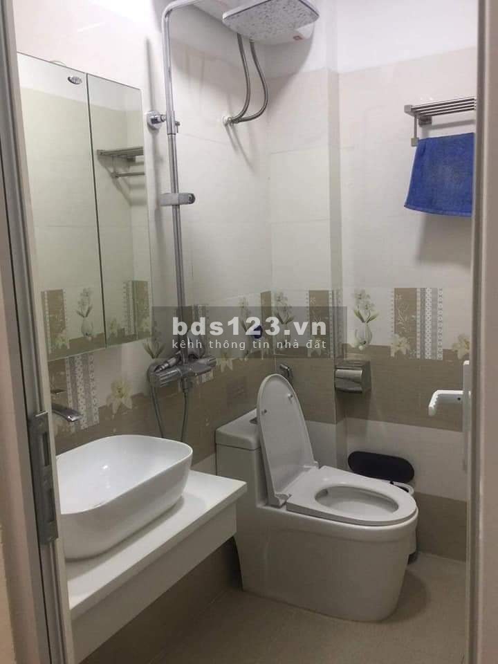 Mua đất tặng nhà 31m2 Đặng Xuân Bảng, 3 tầng gần trường gần chợ 2,8 tỉ