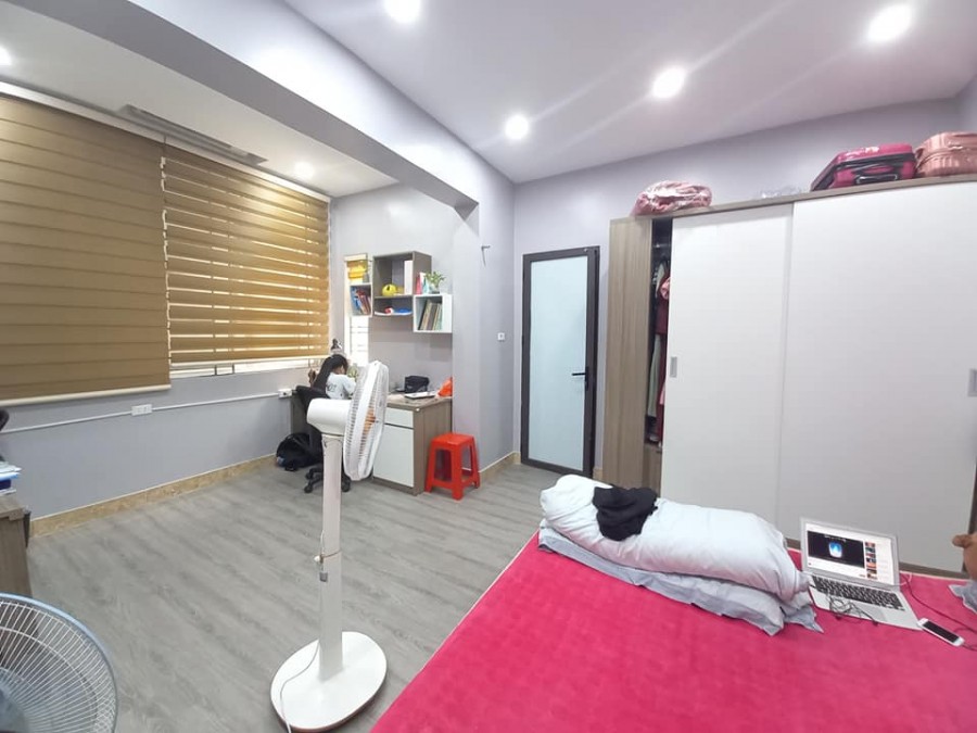 Bán nhà riêng ngõ 46 Phạm Ngọc Thạch 40m x 5 tầng oto đỗ cửa 30m giá 3.8 tỷ