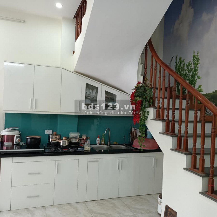 NHÀ ĐẸP MỚI CHỦ TỰ XÂY - NỘI THẤT ĐẸP - MẶT NGÁCH TO - LÔ GÓC 2 THOÁNG - KINH DOANH NHỎ.