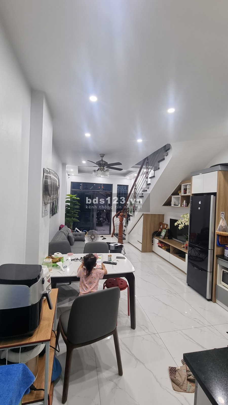ĐÔNG NGẠC NHÀ ĐẸP NHƯ TRANH GIÁ MỀM NHƯ BÚN