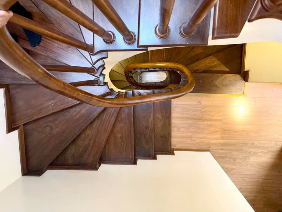 Bán Nhà 35m2 x 5 Tầng Lô Góc, Ô Tô, Kinh Doanh Quận Thanh Xuân Chỉ 6.2 Tỷ.