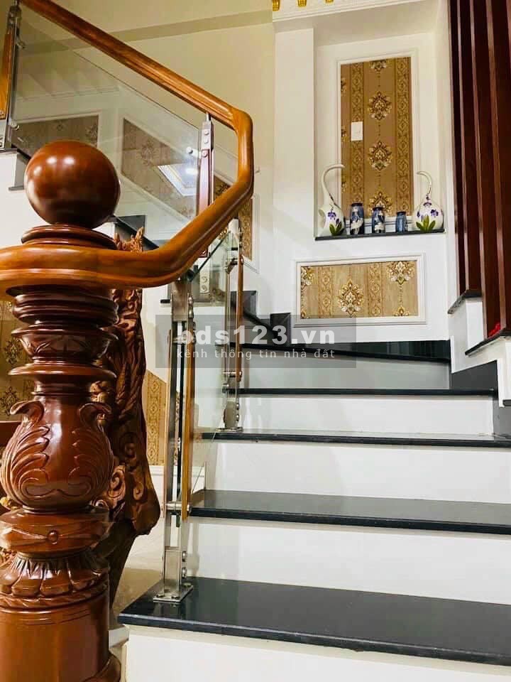Bán gấp nhà định cư Ý, Mặt tiền HOA CÚC, Kinh doanh đỉnh.