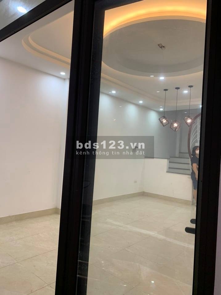 bán nhà Hoàng Hoa Thám, Ba Đình, 40 m, 4 tầng, mt 4.6m . 4,4 tỷ - 0911196212