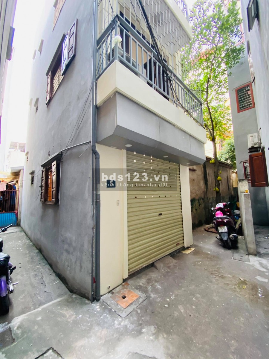 Bán gấp nhà phố Triều Khúc, Thanh Xuân 33m 4T 2.8 tỷ, lô góc 3 thoáng