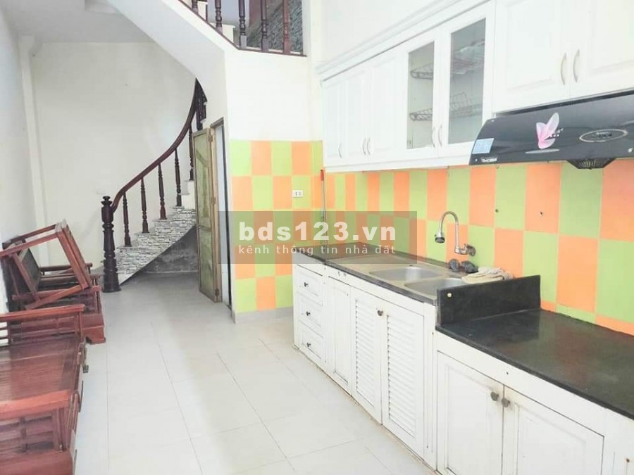 Bán nhà Bạch Mai 35mx4T khung cột chắc chắn, giá 2.3 tỷ lh 0916010180