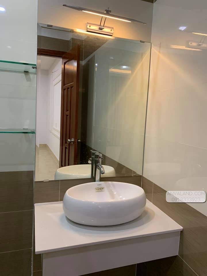 Mở Phòng Khám Phụ Khoa bán gấp nhà Trần Hưng Đạo, Phường Cầu Kho, Quận 1, ô tô đỗ cửa, 35m2, 3 lầu, giá chỉ 5 tỷ 5