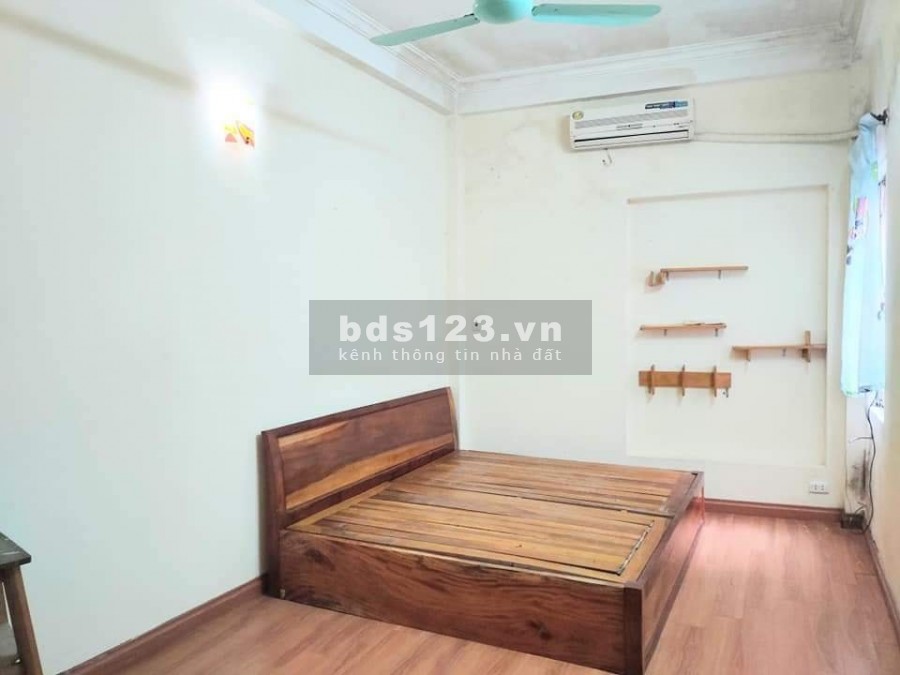 Bán nhà Bạch Mai 35mx4T khung cột chắc chắn, giá 2.3 tỷ lh 0916010180