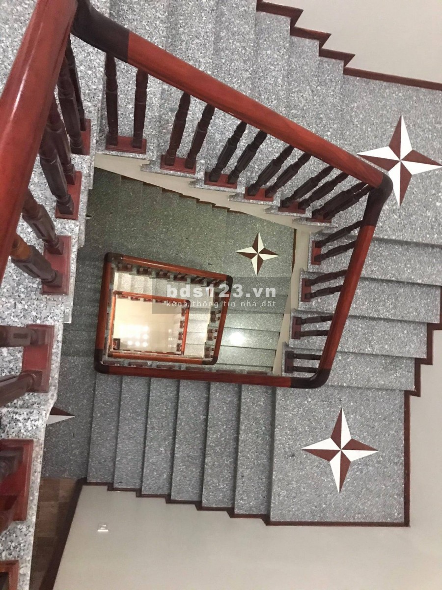 Bán nhà 4 tầng Nguyễn Viết Xuân, TP Hải Dương, 67.5m2, mt 4.5m, 3 tỷ 350