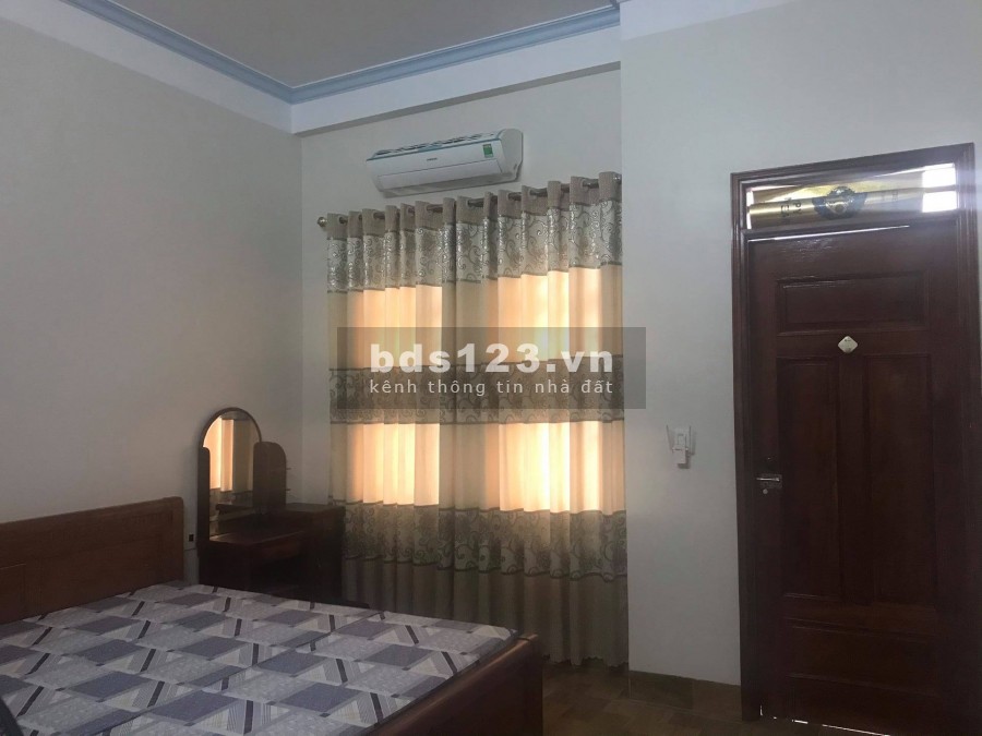 Bán nhà 4 tầng Nguyễn Viết Xuân, TP Hải Dương, 67.5m2, mt 4.5m, 3 tỷ 350