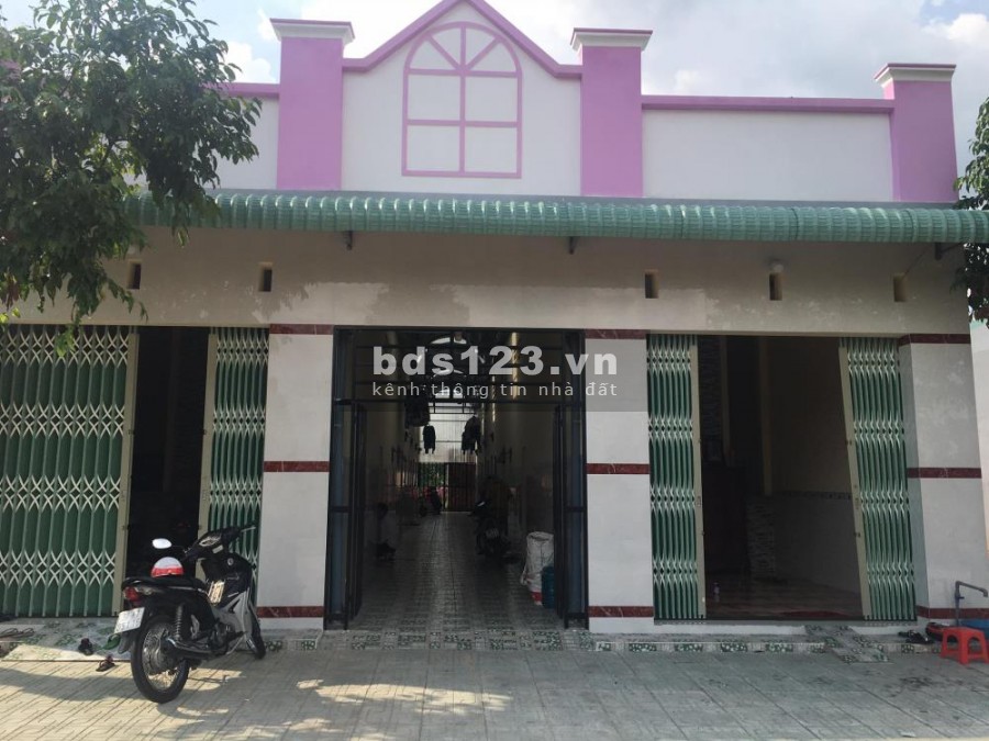 Vỡ nợ bán gấp dãy trọ 300m2(10x30) 16p/2kiot thu nhập ổ định, trung tâm khu đô thị