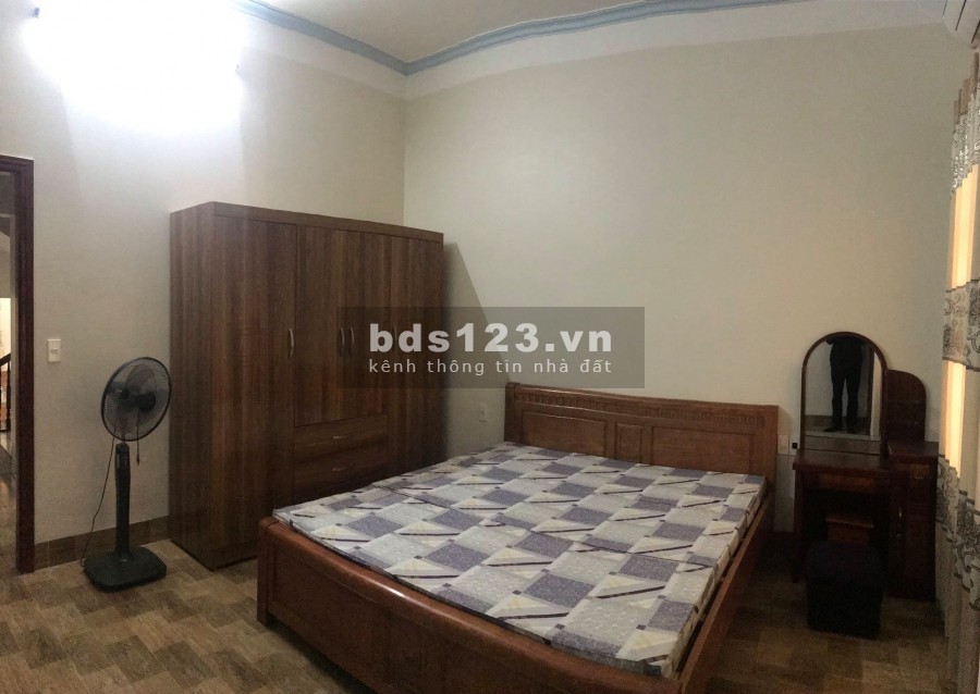 Bán nhà 4 tầng Nguyễn Viết Xuân, TP Hải Dương, 67.5m2, mt 4.5m, 3 tỷ 350