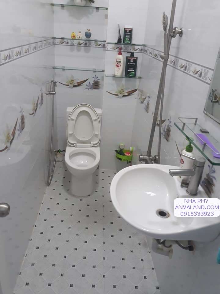 Chơi chứng khoán Forex Bán gấp nhà 402/2B Hòa Hảo, Phường 4, Quận 10, 50M2, 4PN, 4WC, 3 Tầng, giá 6 tỷ 6
