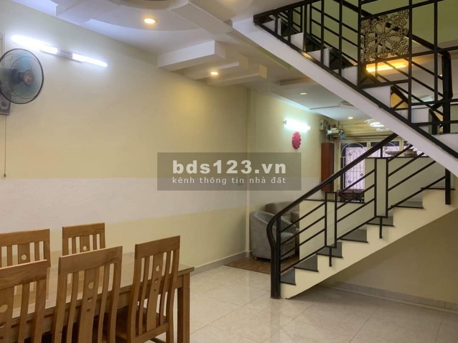 BÁN GẤP NHÀ QUẬN 10 4.7 tỷ ĐƯỜNG HÒA HẢO 45m vuông