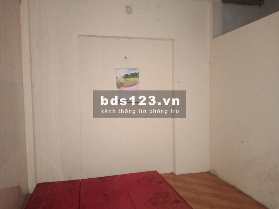 Cho thuê phòng khép kín rộng 20m2 khu phụ khép kín Lạc Long Quân gần Xuân LA