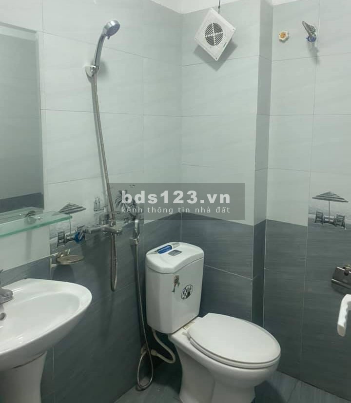 BÁN NHÀ PHÂN LÔ, OTO ĐỖ CỬA, QUẬN ĐỐNG ĐA. DT 45M. GIÁ 5.2 TỶ