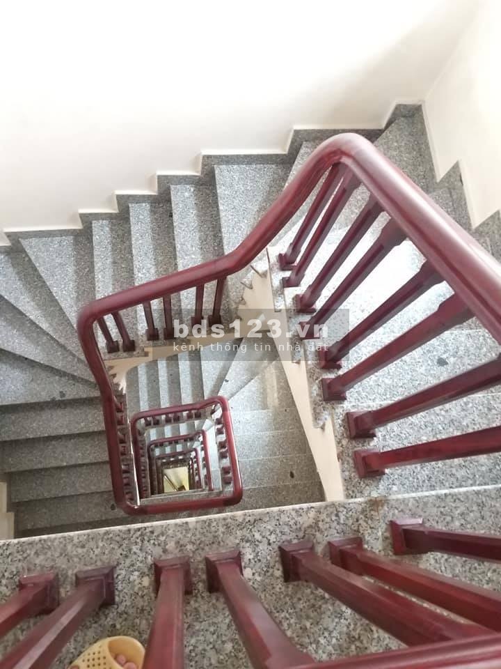 SIÊU HOT NGUYỄN TRÃI Ô TÔ ĐỖ CỬA 77M2, MT4 NHỈNH 6 TỶ