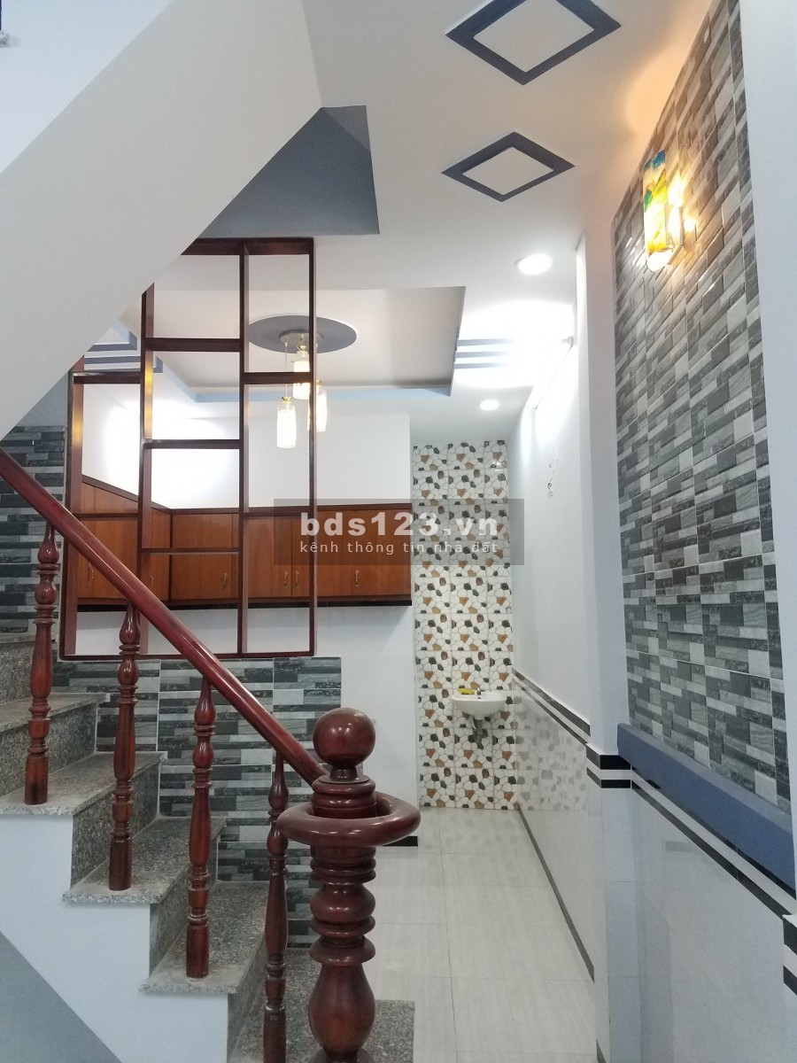 Nhà mới 3 lầu 4pn thết kế đẹp hẻm ô tô Trần thị hè q12 3.25 tỷ
