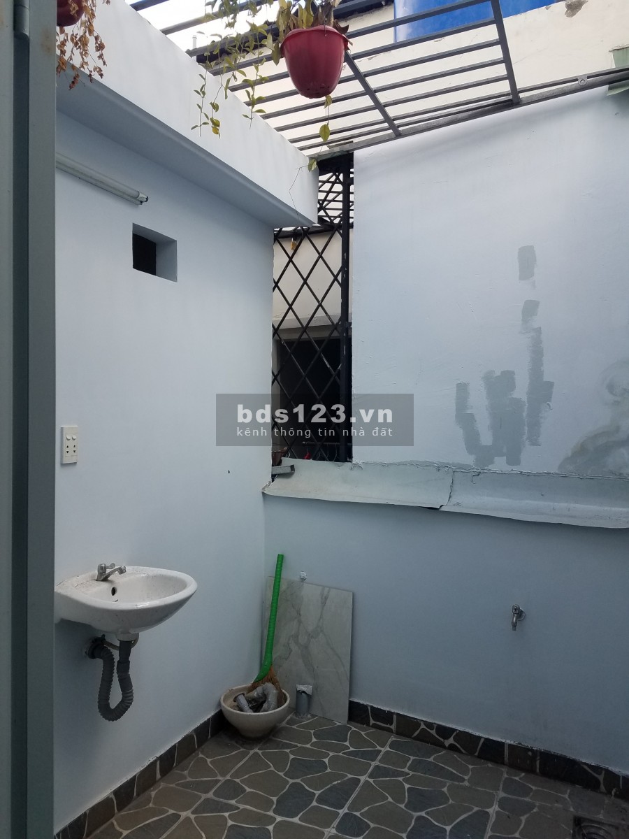 Nhà mới 3 lầu 4pn thết kế đẹp hẻm ô tô Trần thị hè q12 3.25 tỷ
