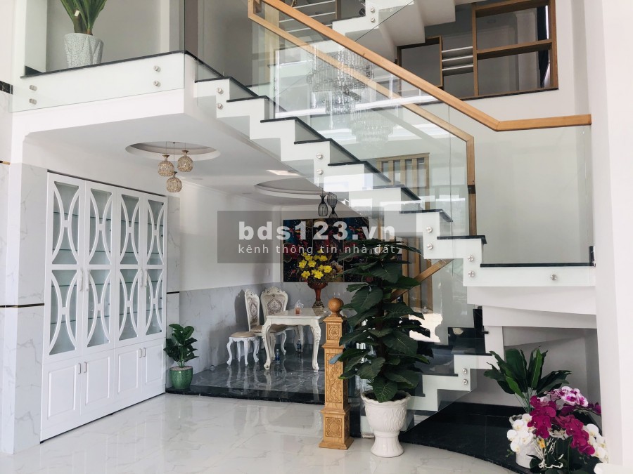 Bán Nhà phố ONE PALACE - CUỘC SỐNG XANH THỜI HIỆN ĐẠI Thạnh Xuân 38, Quận 12, Tp.HCM