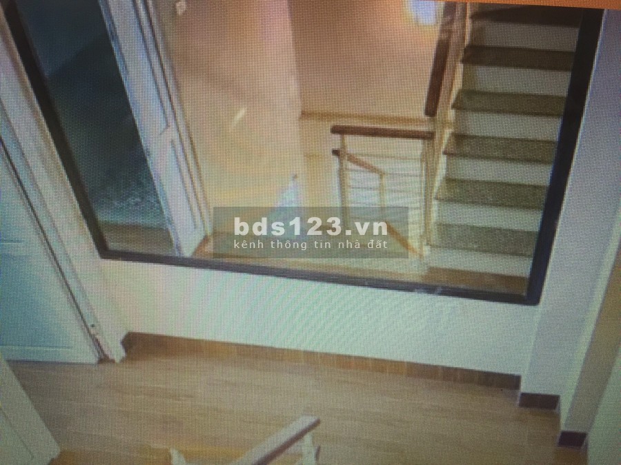 Bán nhà Ngô Gia Tự long lanh 33m2, 5 tầng, 2.42 tỷ.