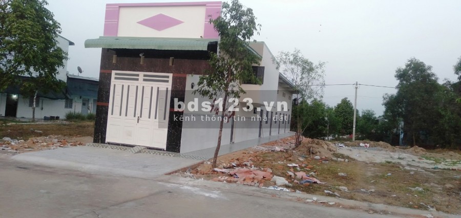 BÁN 2 DÃY TRỌ GỒM 2 NHÀ 8 PHÒNG, KCN MỸ PHƯỚC